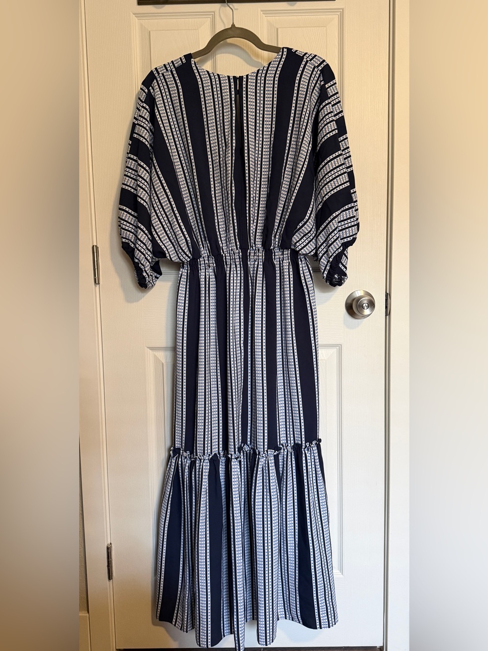 Taylor Size 16 Navy White Stripe Midi Dress Tiered Puff Sleeve V Neck - Picture 10 of 11